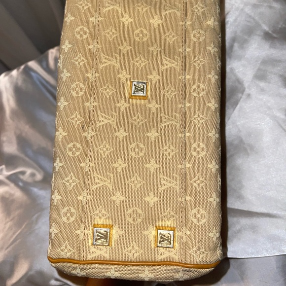 SOLD!! Louis Vuitton josephine PM mini bag - Picture 2 of 8